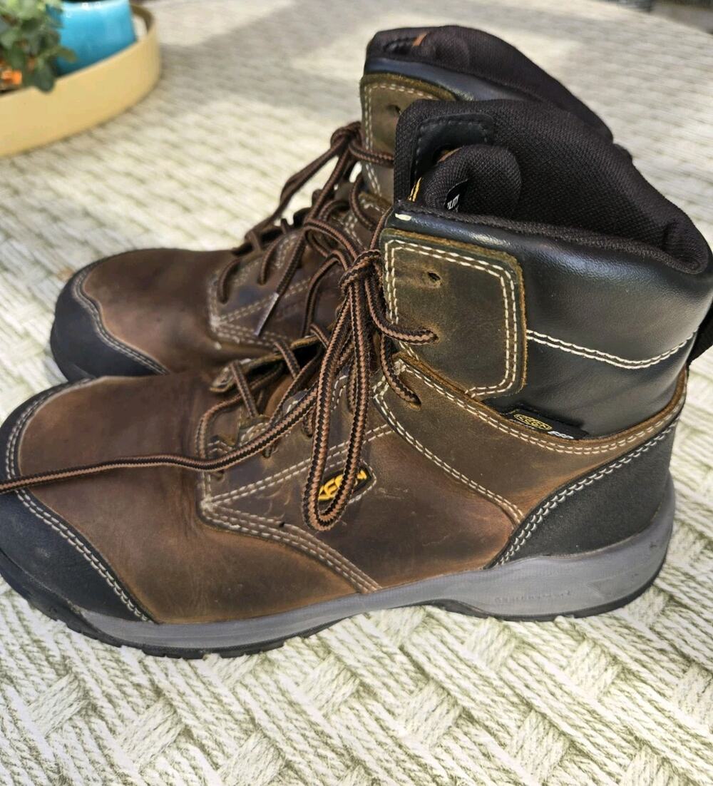 KEEN Utility Women's 6" Composite Toe Waterproof Leather Boot Vibram Sole Size 8